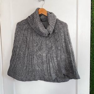 H&M Cable Knit Sweater Cape 🪴